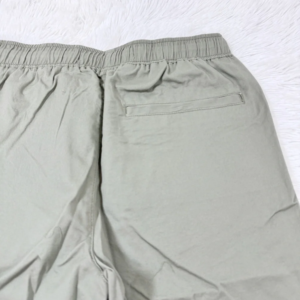Old Navy‎ NWT boy's Khaki Shorts adjustable waist